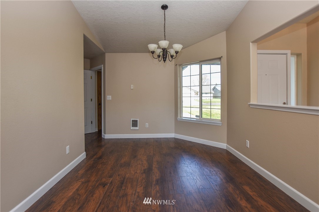 136 Balboa Loop Kelso, WA 98626 - Photo 7 of 19 Gallery Image 7