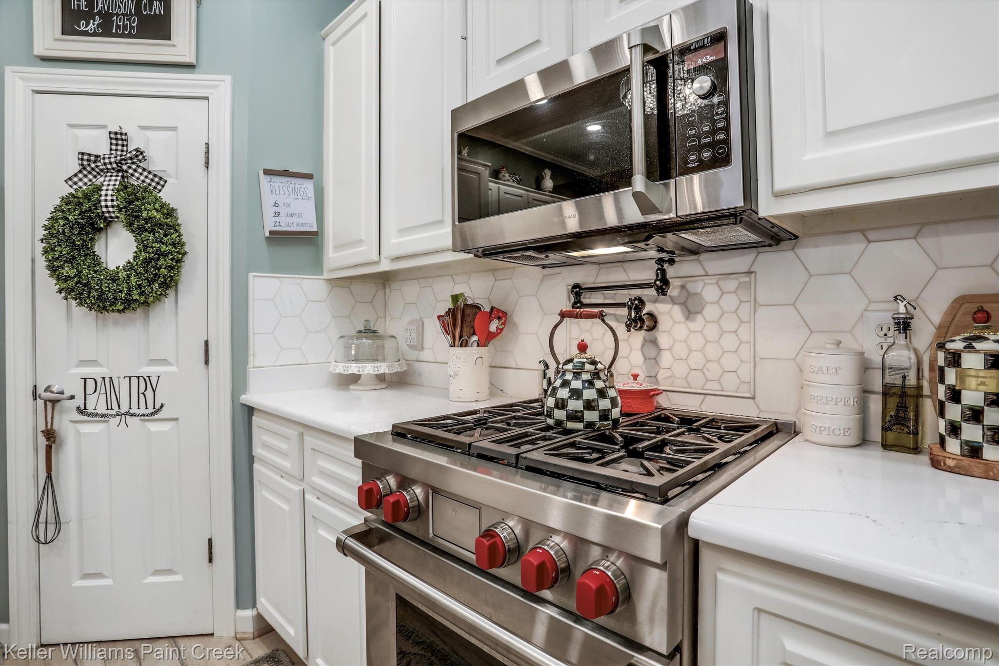 3441 John R Road Rochester, MI 48307 - Photo 18 of 53 Wolf Gas Stove