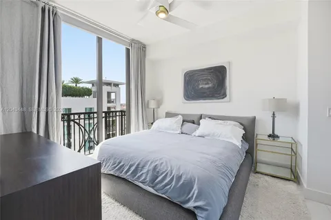 $590,000 | 301 Altara Avenue, Unit UPH1005, Coral Gables, FL 33146