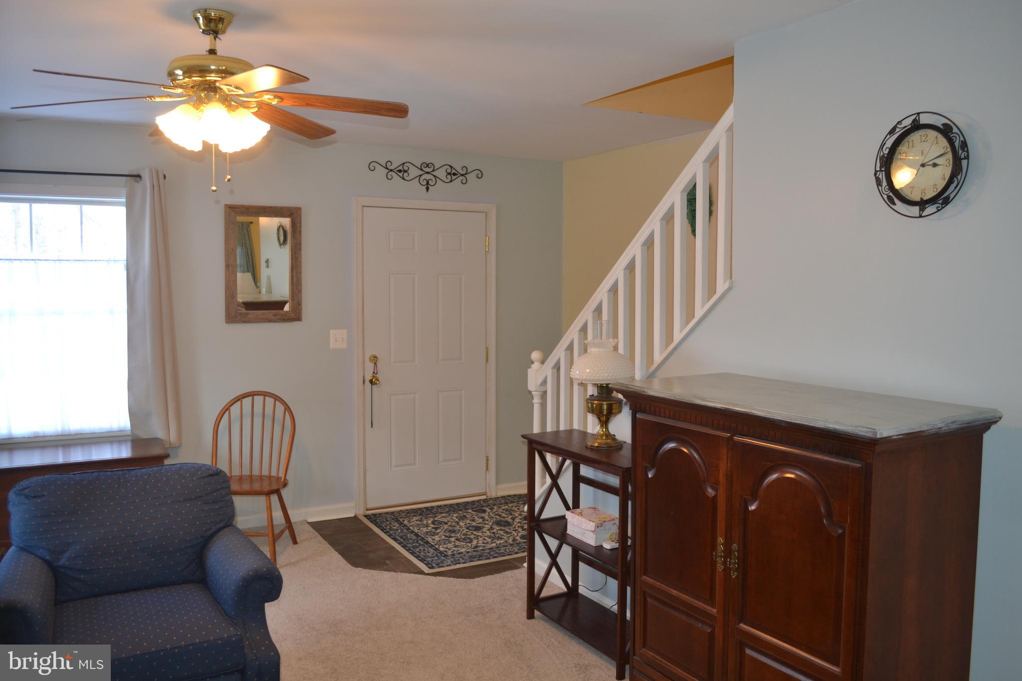 301 Caroline Avenue Ridgely, MD 21660 - Photo 9 of 36 Living Room
