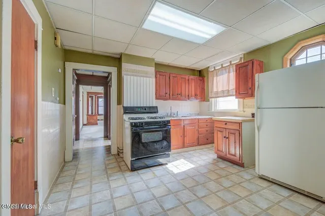 $1,700 | 56 Ten Eyck Avenue, Unit 2, Albany, NY 12209