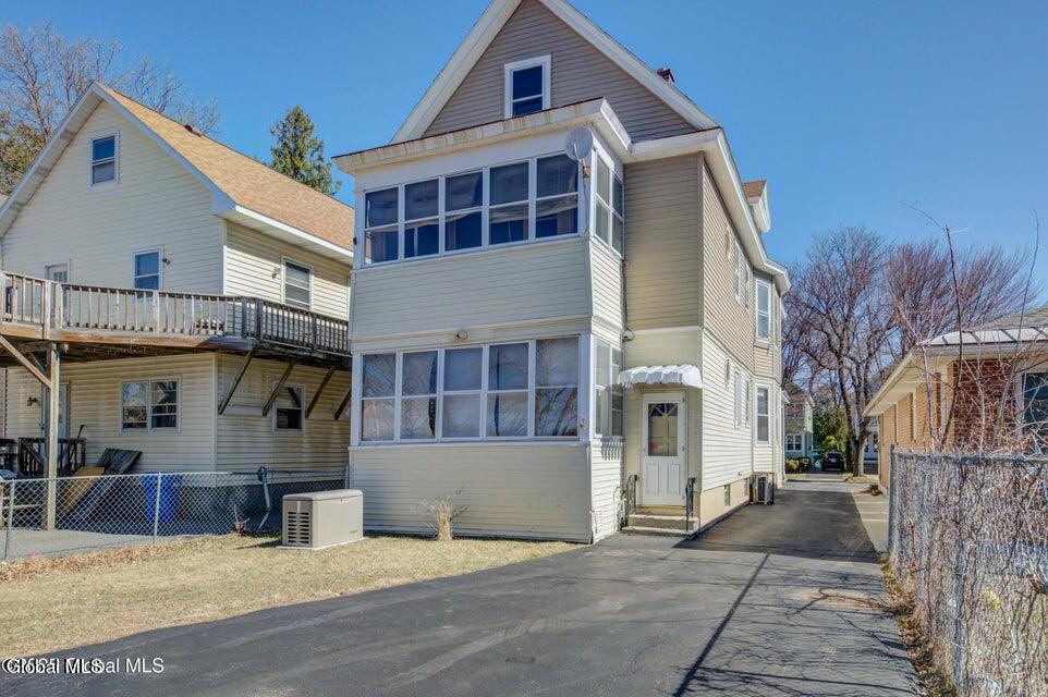 56 Ten Eyck Avenue, Unit 2 Albany, NY 12209 - Photo 16 of 18 56 Ten Eyck rear