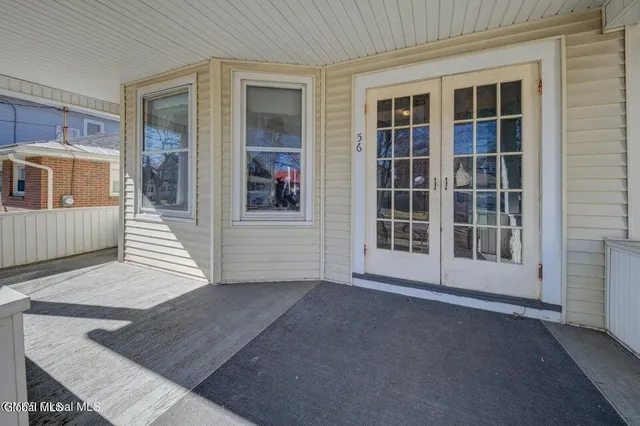 $1,700 | 56 Ten Eyck Avenue, Unit 2, Albany, NY 12209