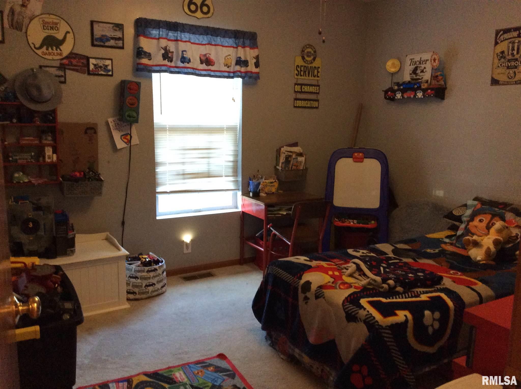 13247 Smith Road Mount Vernon, IL 62864 - Photo 16 of 35