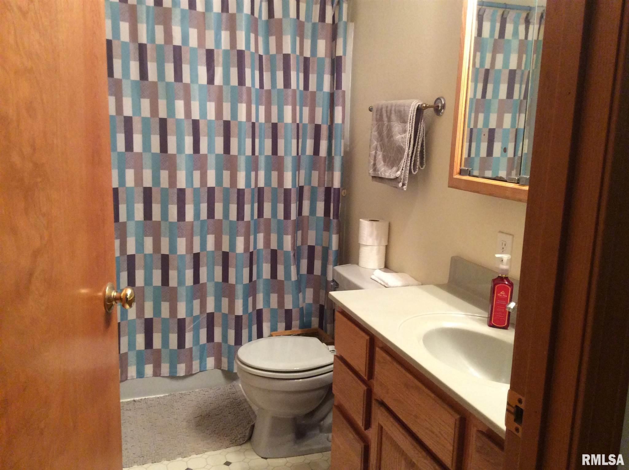 13247 Smith Road Mount Vernon, IL 62864 - Photo 21 of 35