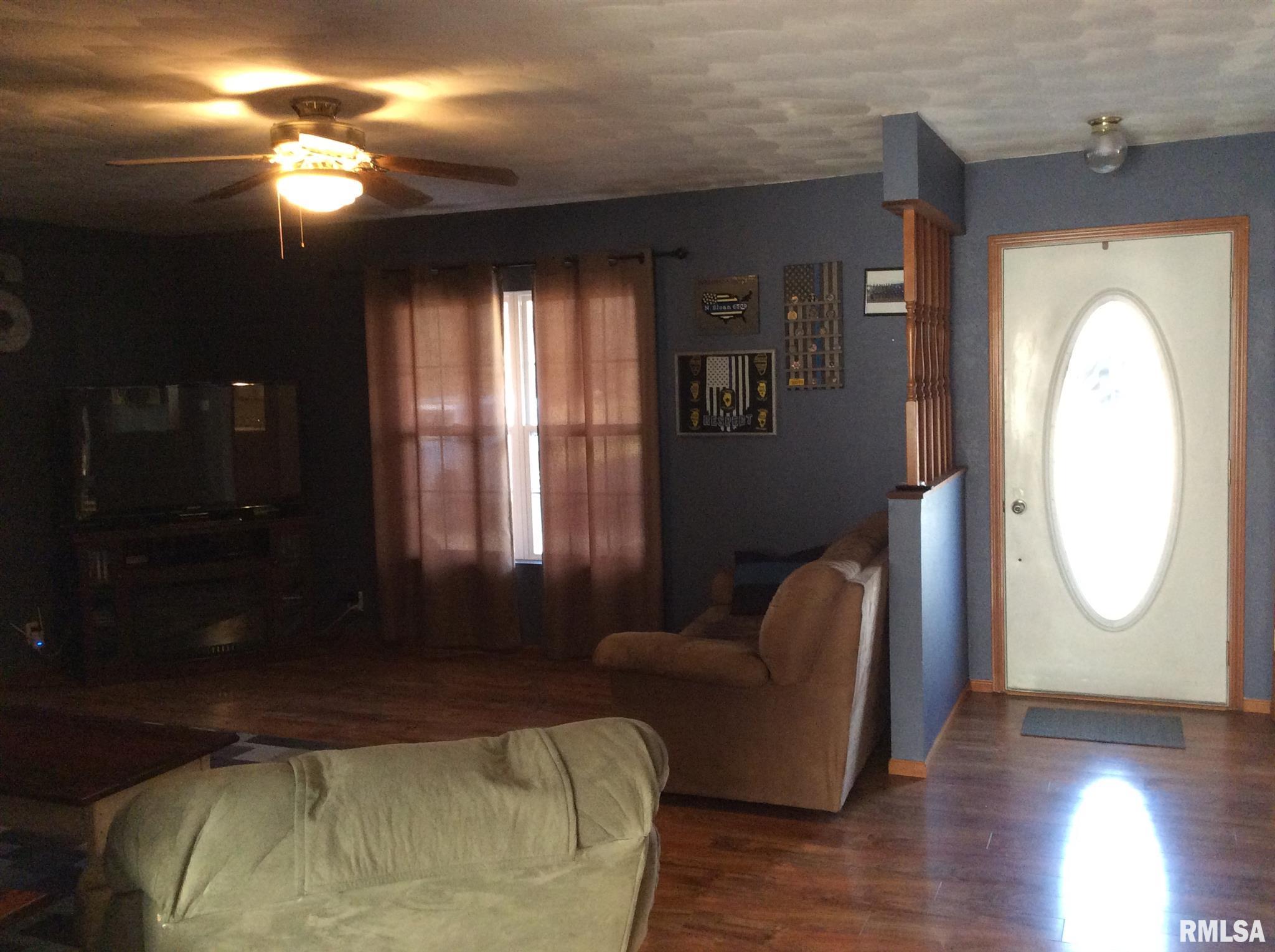 13247 Smith Road Mount Vernon, IL 62864 - Photo 4 of 35