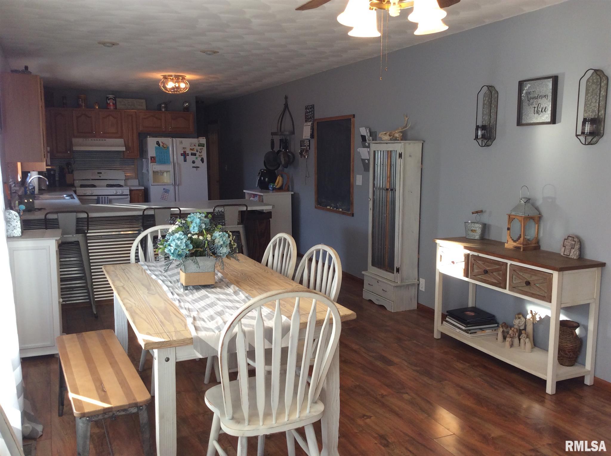 13247 Smith Road Mount Vernon, IL 62864 - Photo 5 of 35