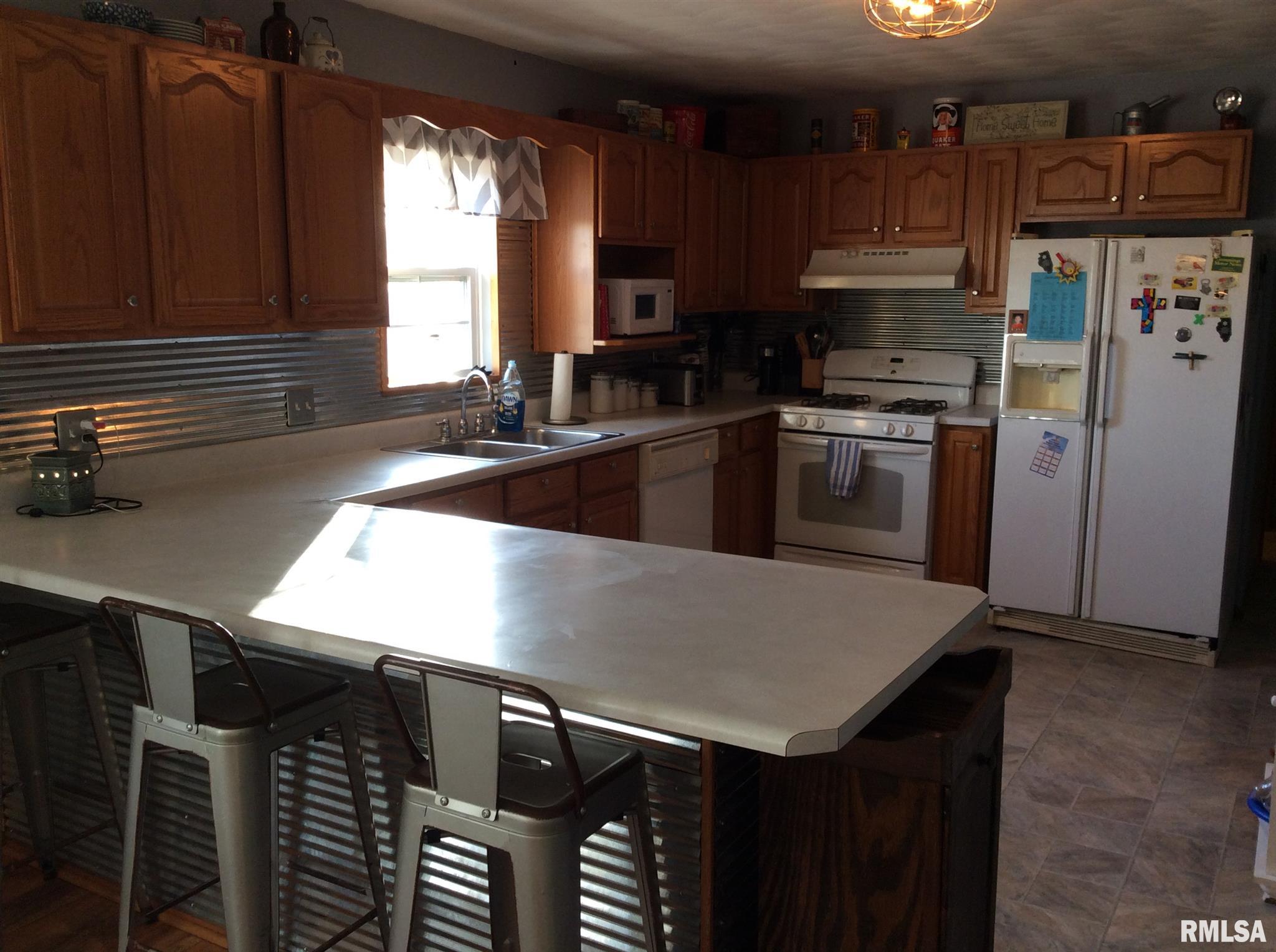 13247 Smith Road Mount Vernon, IL 62864 - Photo 9 of 35