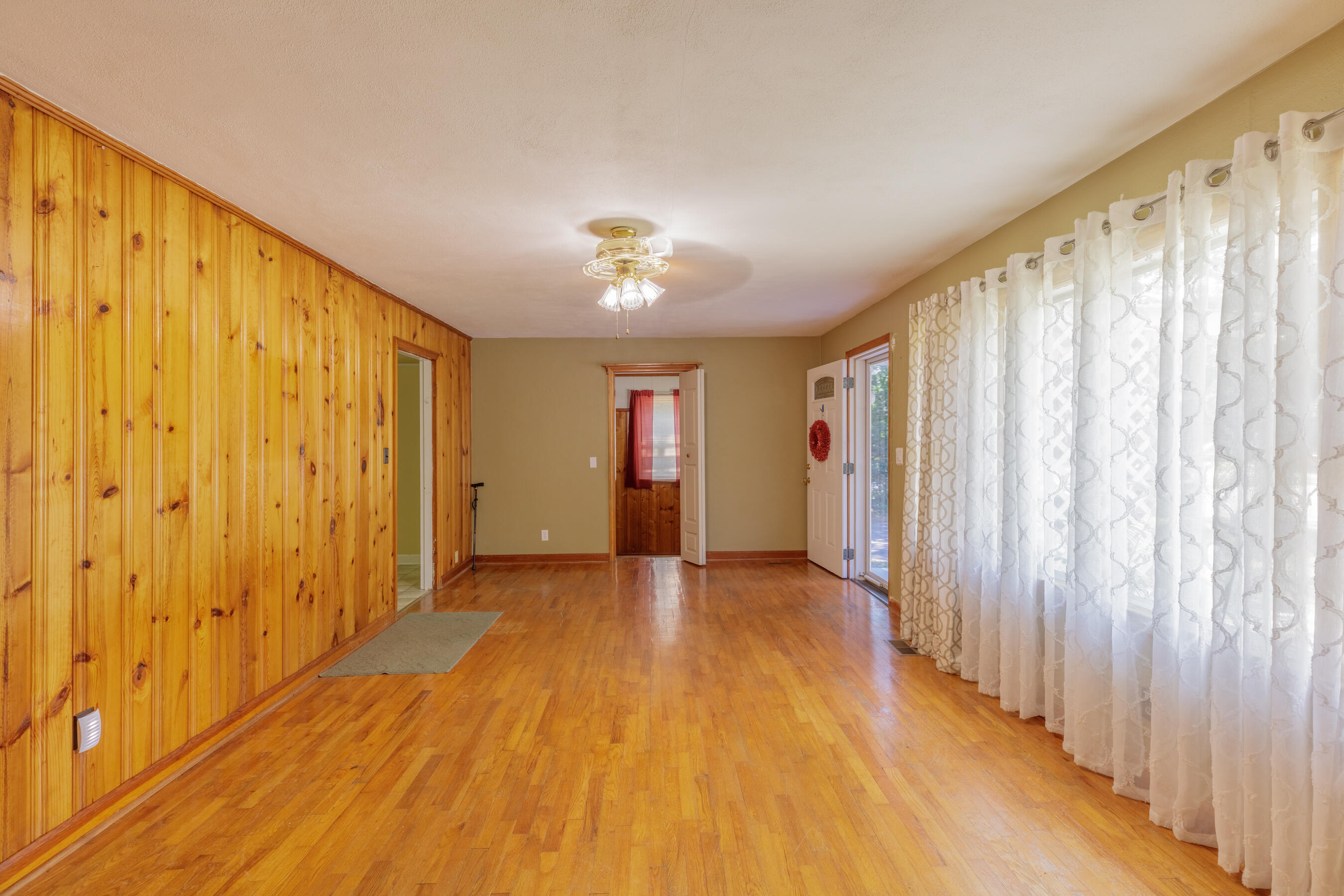 949 Ely Road Hixson, TN 37343 - Photo 6 of 29 949 Ely HD-28
