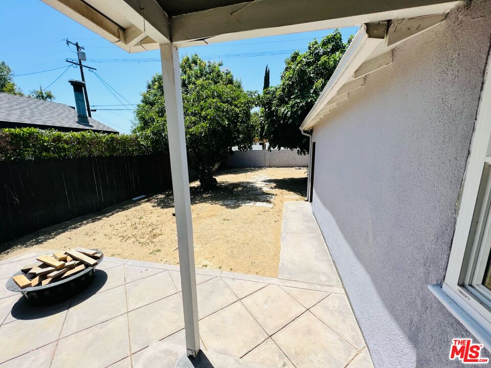 5757 Vesper Avenue Van Nuys, CA 91411 - Photo 14 of 18 a view of a backyard of a house