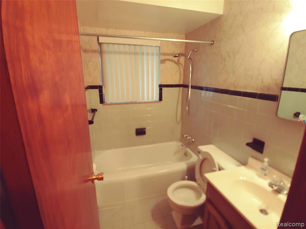 4122 Devon Road Royal Oak, MI 48073 - Photo 21 of 27