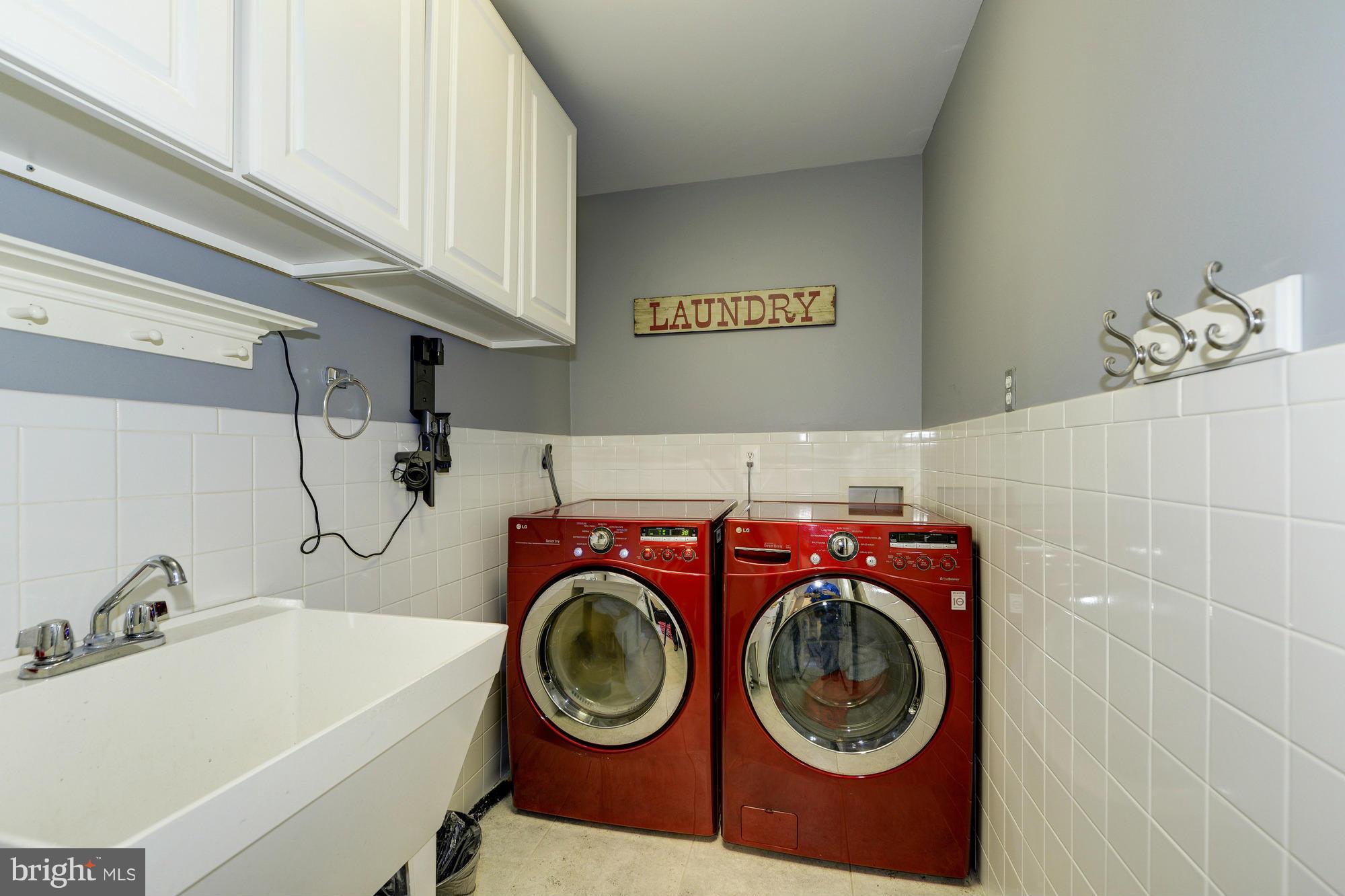 3664 Russell Road Woodbridge, VA 22192 - Photo 14 of 30 Laundry Room