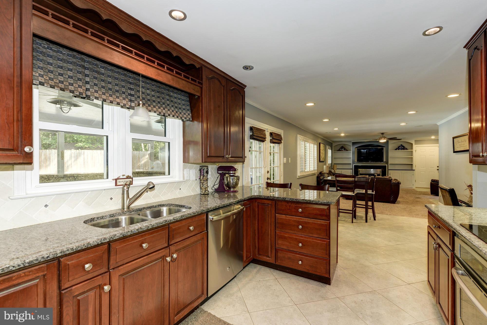 3664 Russell Road Woodbridge, VA 22192 - Photo 3 of 30 Kitchen