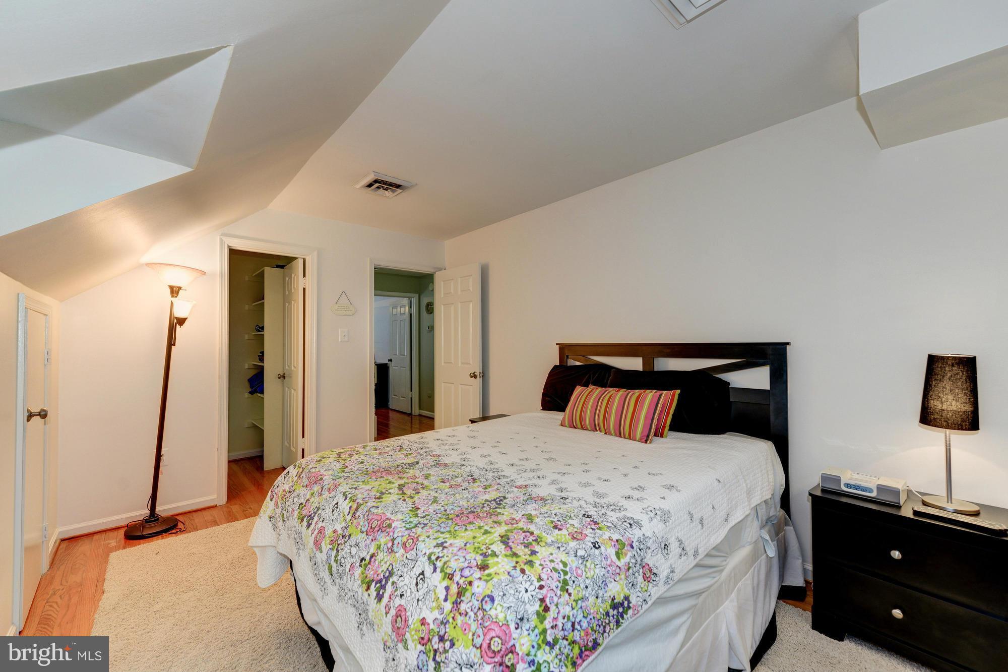 3664 Russell Road Woodbridge, VA 22192 - Photo 21 of 30 Guest Bedroom 1