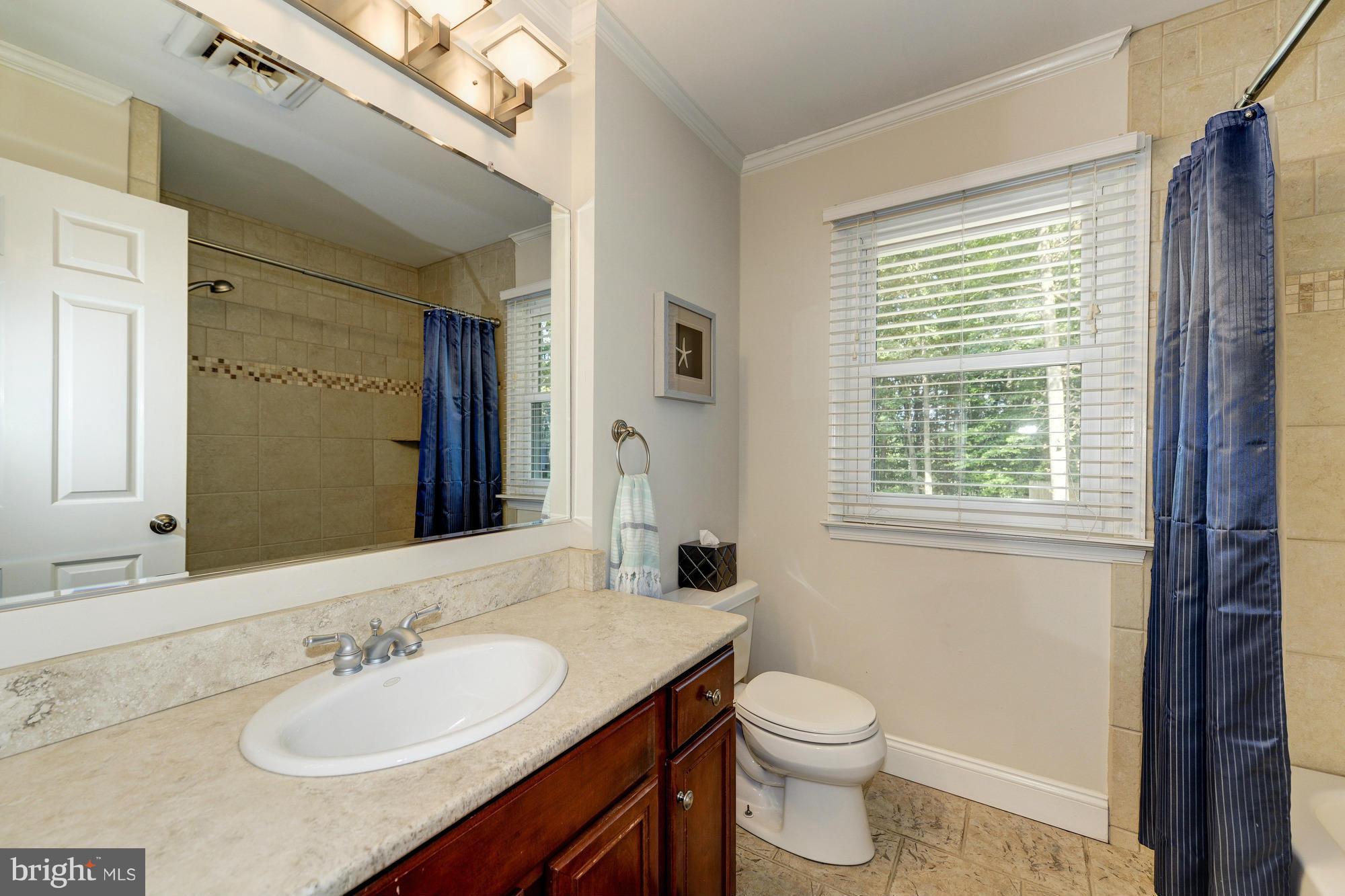 3664 Russell Road Woodbridge, VA 22192 - Photo 22 of 30 Guest Bath