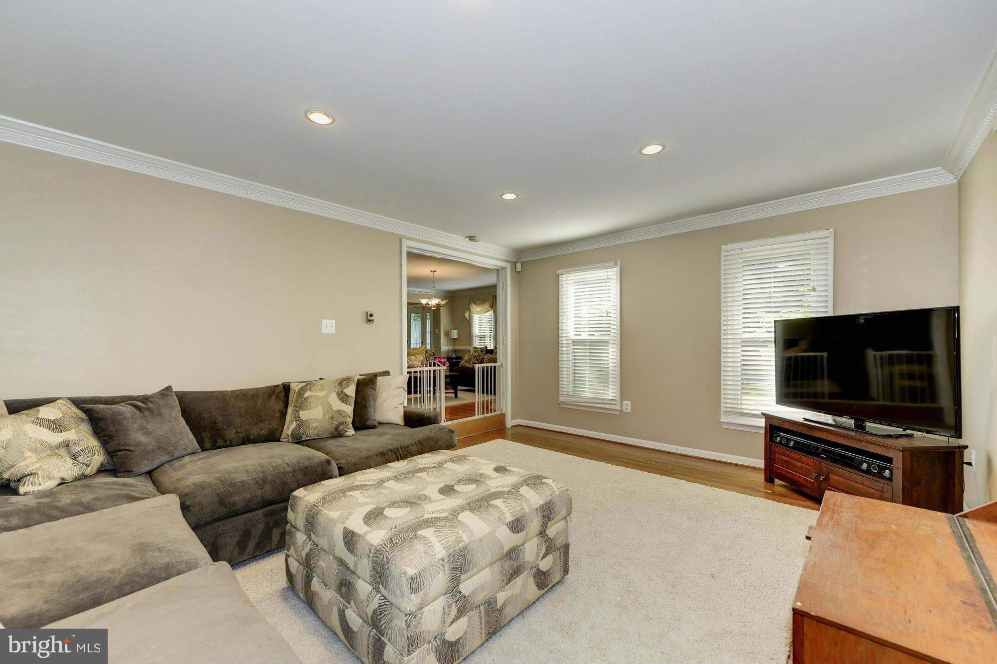 3664 Russell Road Woodbridge, VA 22192 - Photo 9 of 30 Family Room