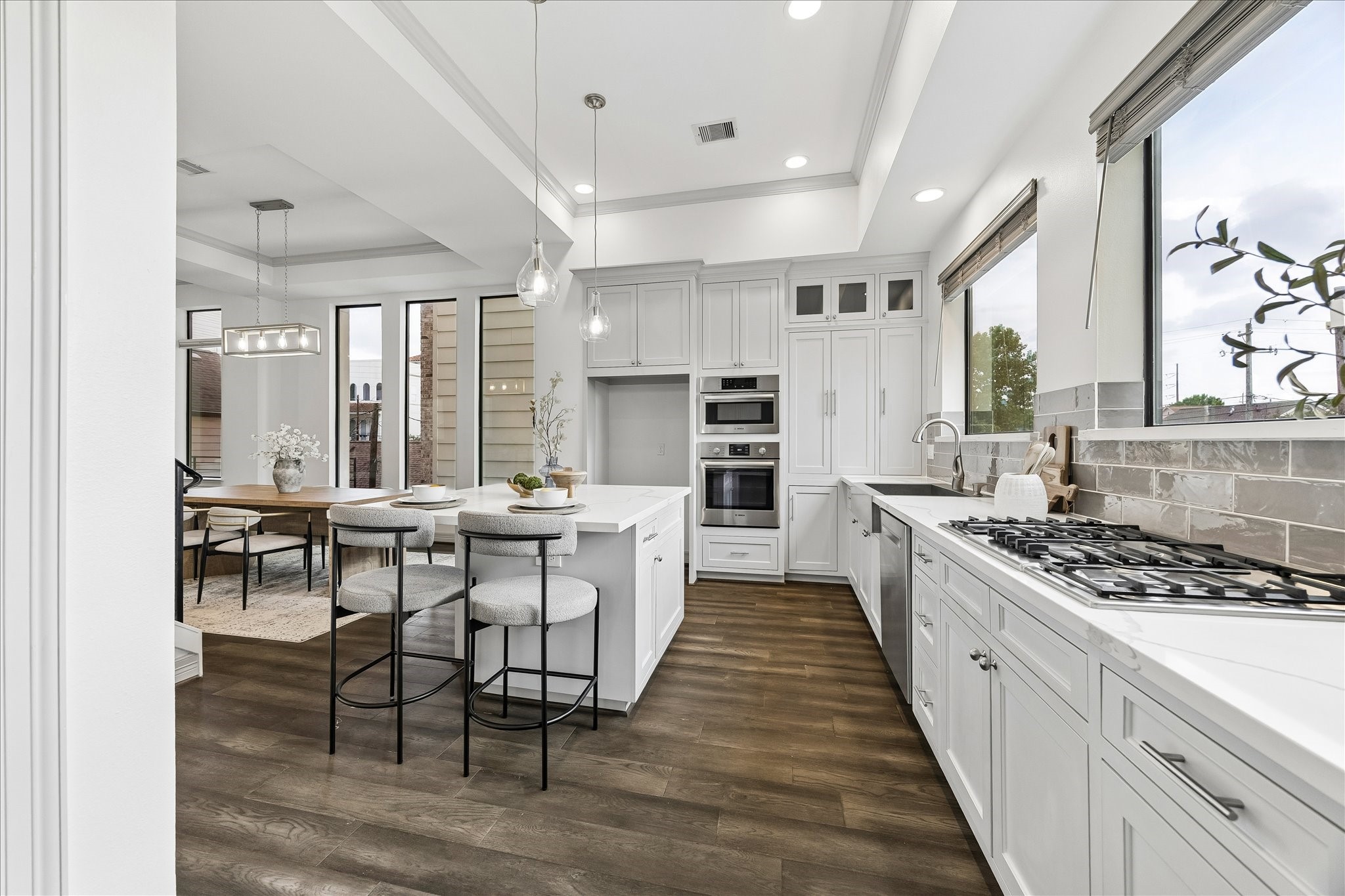 1012 Robin Street Houston, TX 77019 - Photo 9 of 36