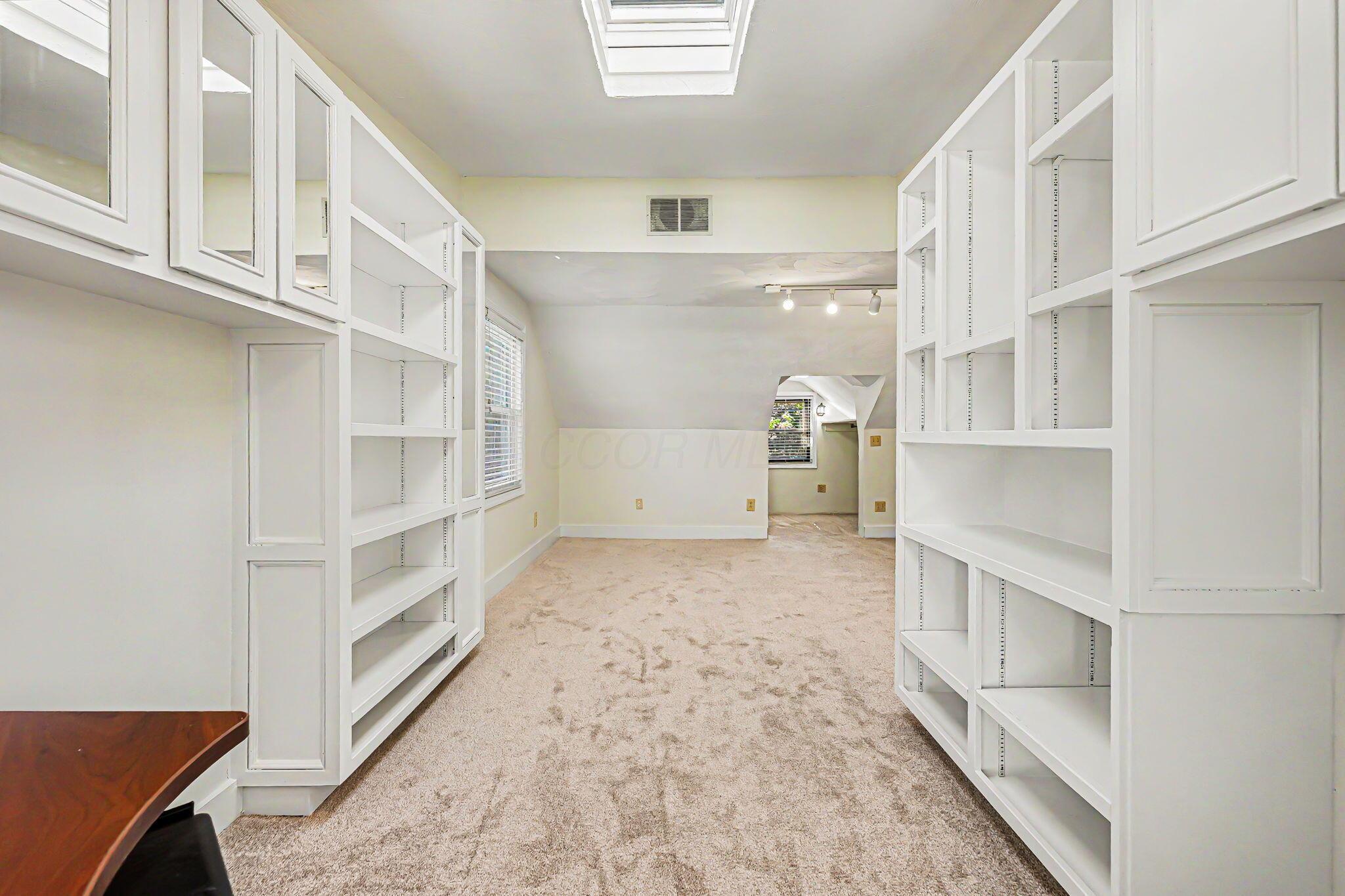 93 North Harding Road Columbus, OH 43209 - Photo 50 of 67