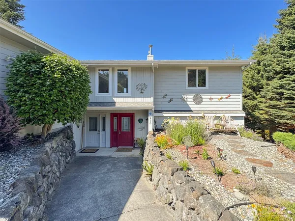 $3,200 | 250 North Street, Unit A, Sequim, WA 98382