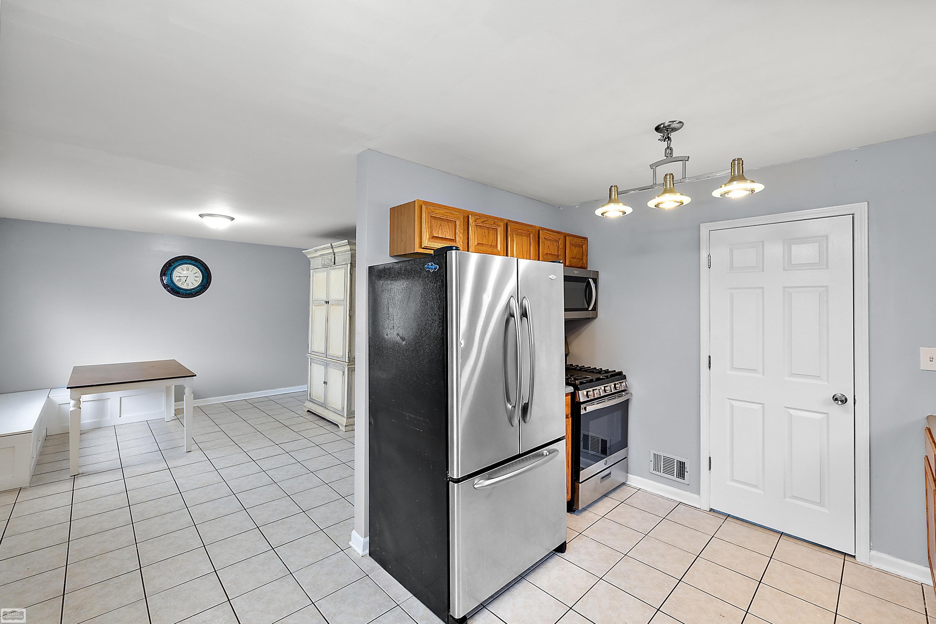 26082 Clear Street Harrison, MI 48045 - Photo 13 of 43