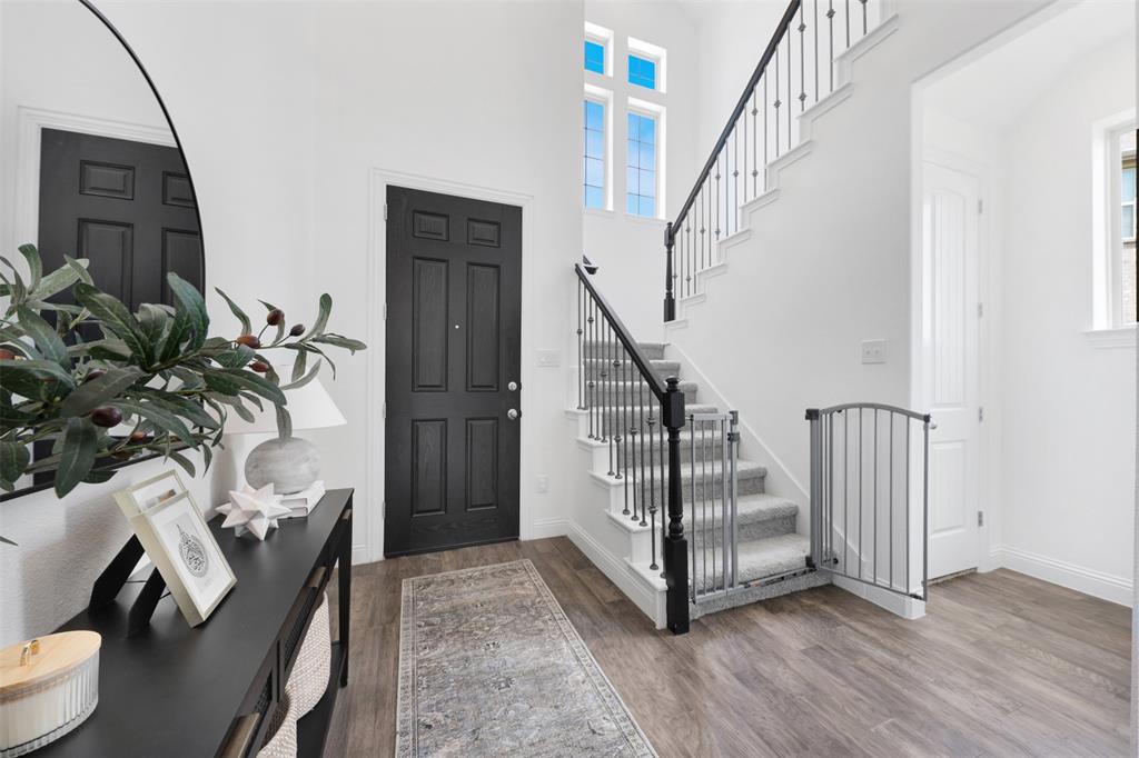 2176 Spencer Lane Carrollton, TX 75010 - Photo 11 of 33