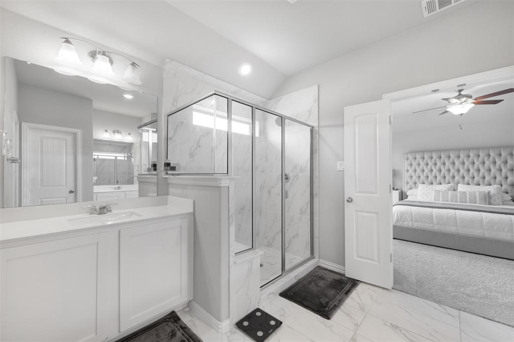 2176 Spencer Lane Carrollton, TX 75010 - Photo 21 of 33