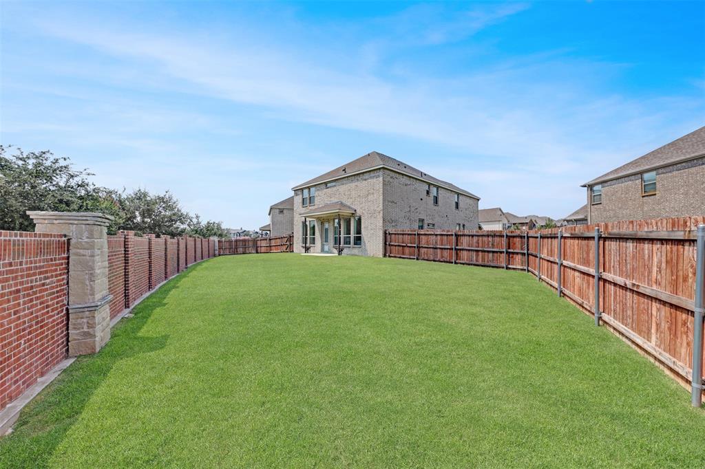 2176 Spencer Lane Carrollton, TX 75010 - Photo 25 of 33