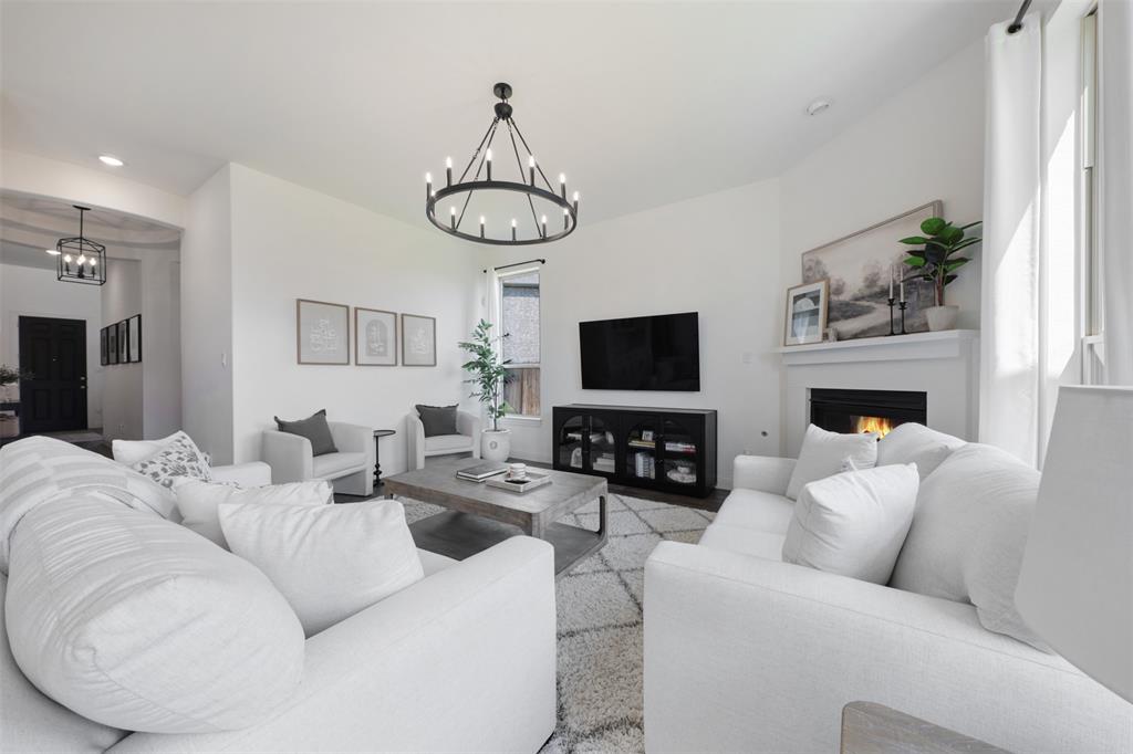 2176 Spencer Lane Carrollton, TX 75010 - Photo 8 of 33