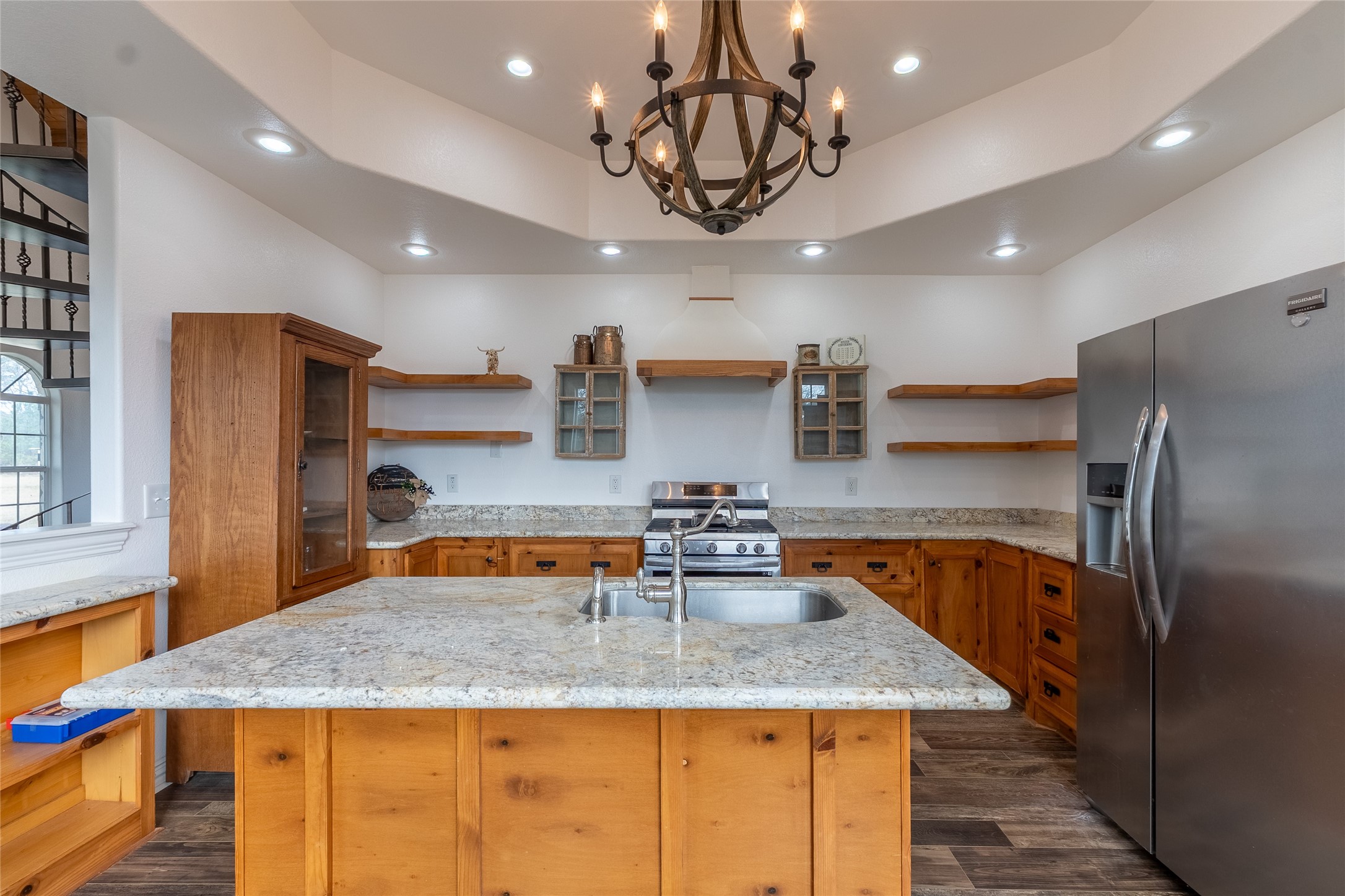 105 County Road 2239 Cleveland, TX 77327 - Photo 6 of 28