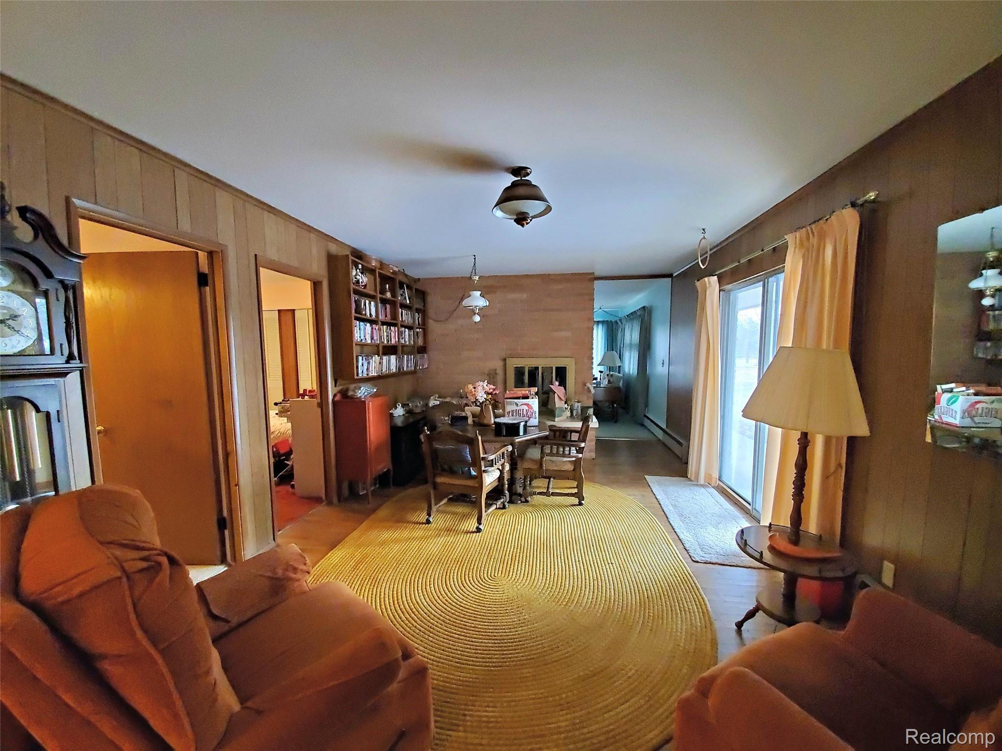 6356 Fenton Road Flint, MI 48507 - Photo 9 of 34 9.jpg