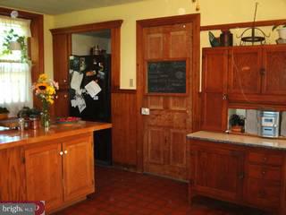 360 Crystal Cave Road Kutztown, PA 19530 - Photo 3 of 6 Gallery Image 3