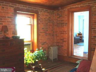 360 Crystal Cave Road Kutztown, PA 19530 - Photo 4 of 6 Gallery Image 4