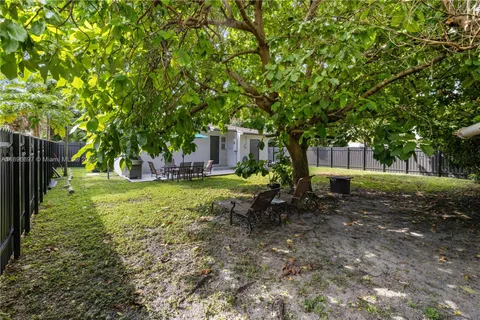 $690,000 | 6395 Southwest 41st Street, South Miami, FL 33155