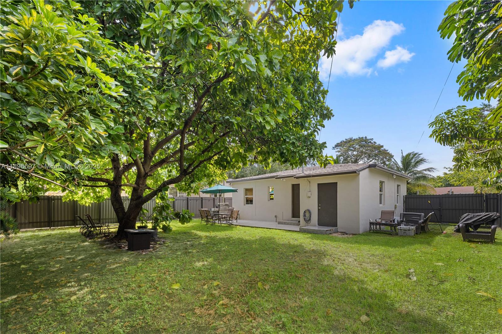 6395 Southwest 41st Street South Miami, FL 33155 - Photo 3 of 14