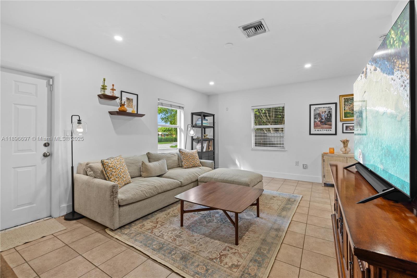 6395 Southwest 41st Street South Miami, FL 33155 - Photo 4 of 14