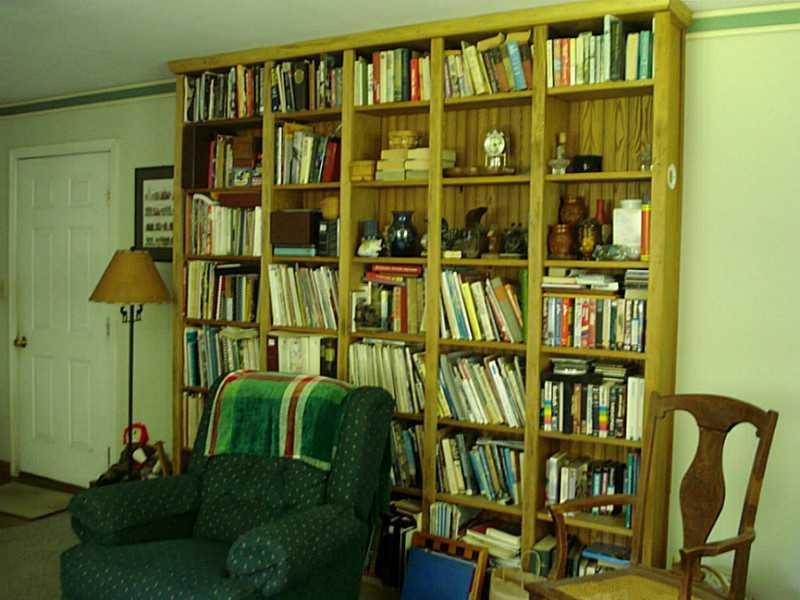 357 Thomas Road Woodland, ME 04736 - Photo 16 of 32 Living Room.