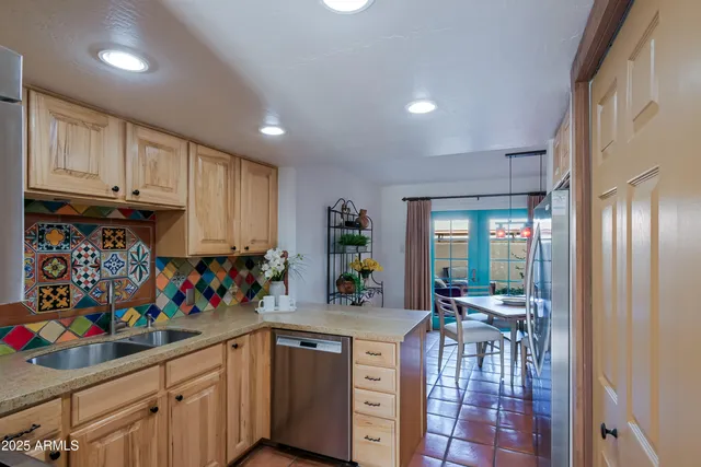 $545,000 | 6150 North Scottsdale Road, Unit 1, Paradise Valley, AZ 85253
