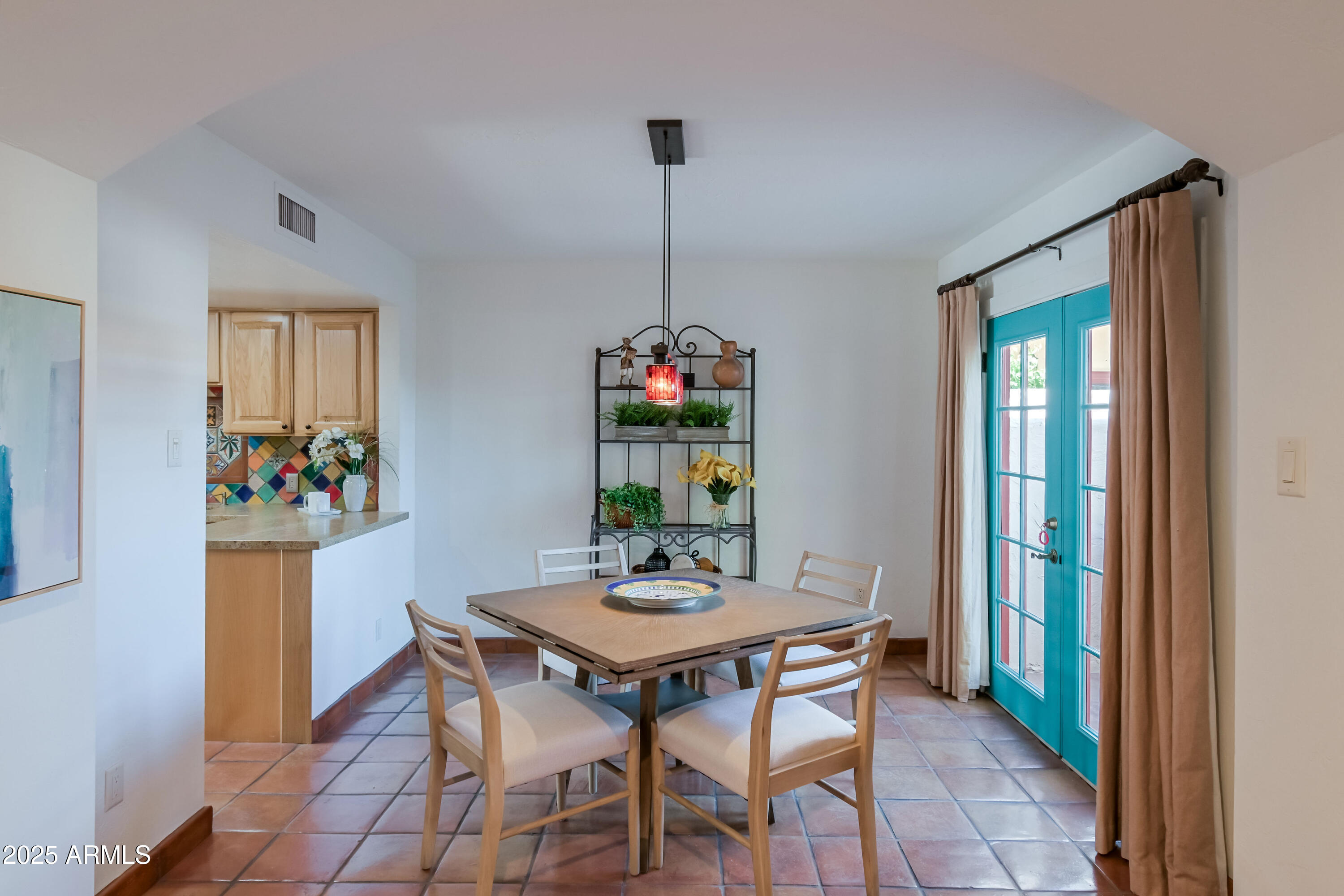 6150 North Scottsdale Road, Unit 1 Paradise Valley, AZ 85253 - Photo 11 of 41 Dining