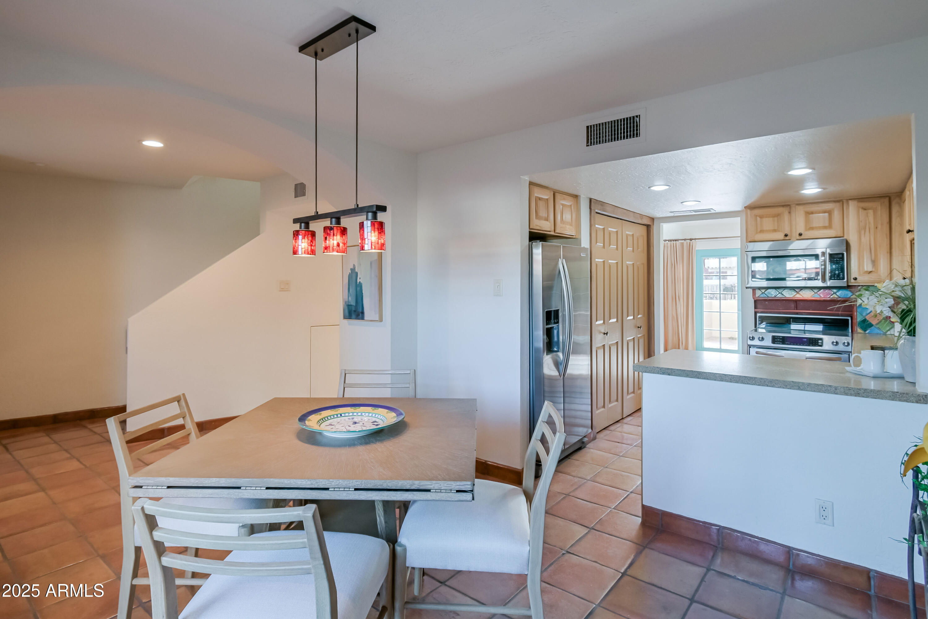 6150 North Scottsdale Road, Unit 1 Paradise Valley, AZ 85253 - Photo 12 of 41 Dining/kitchen