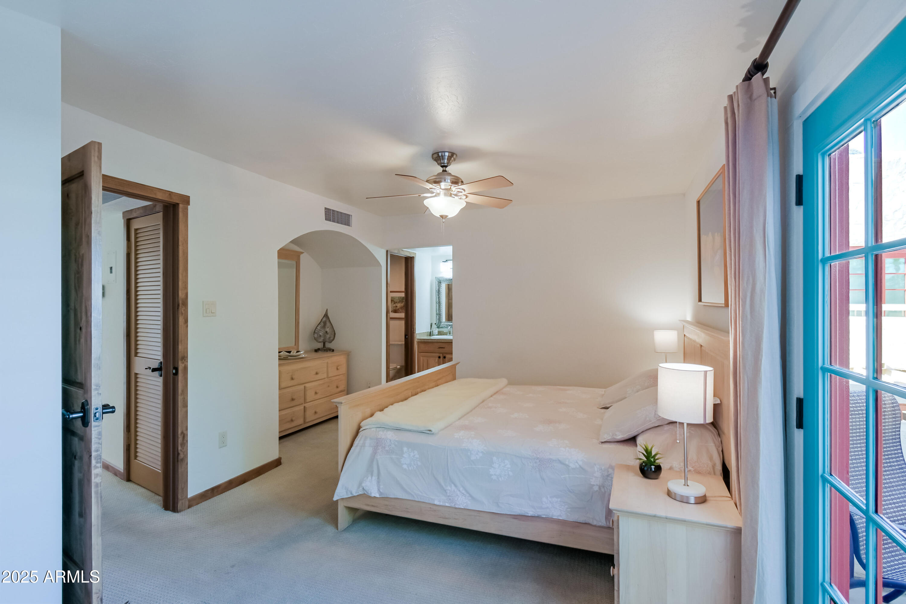 6150 North Scottsdale Road, Unit 1 Paradise Valley, AZ 85253 - Photo 22 of 41 PrimaryBedroom