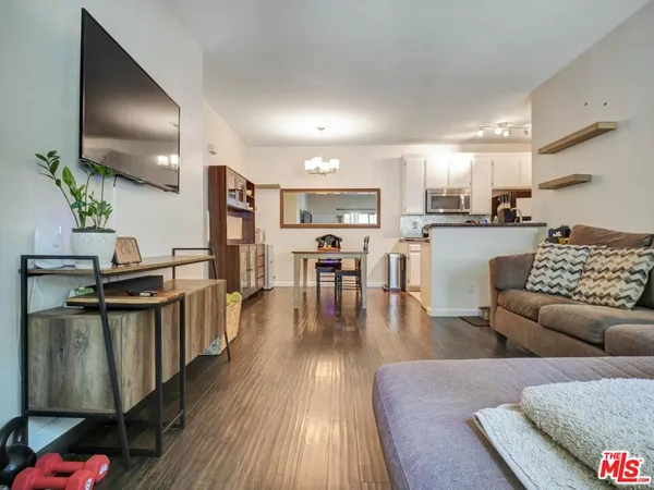 $469,000 | 110 Maegan Place, Unit 2, Thousand Oaks, CA 91362