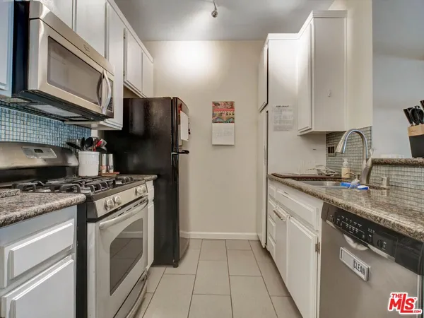 $469,000 | 110 Maegan Place, Unit 2, Thousand Oaks, CA 91362
