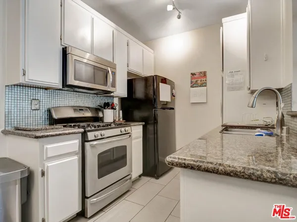 $469,000 | 110 Maegan Place, Unit 2, Thousand Oaks, CA 91362