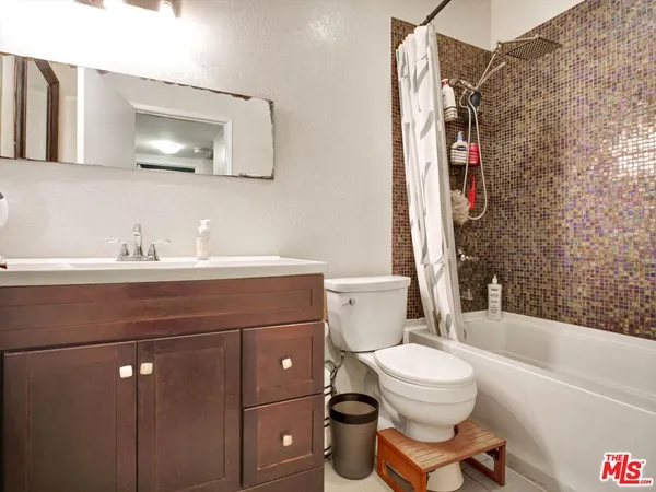 $469,000 | 110 Maegan Place, Unit 2, Thousand Oaks, CA 91362
