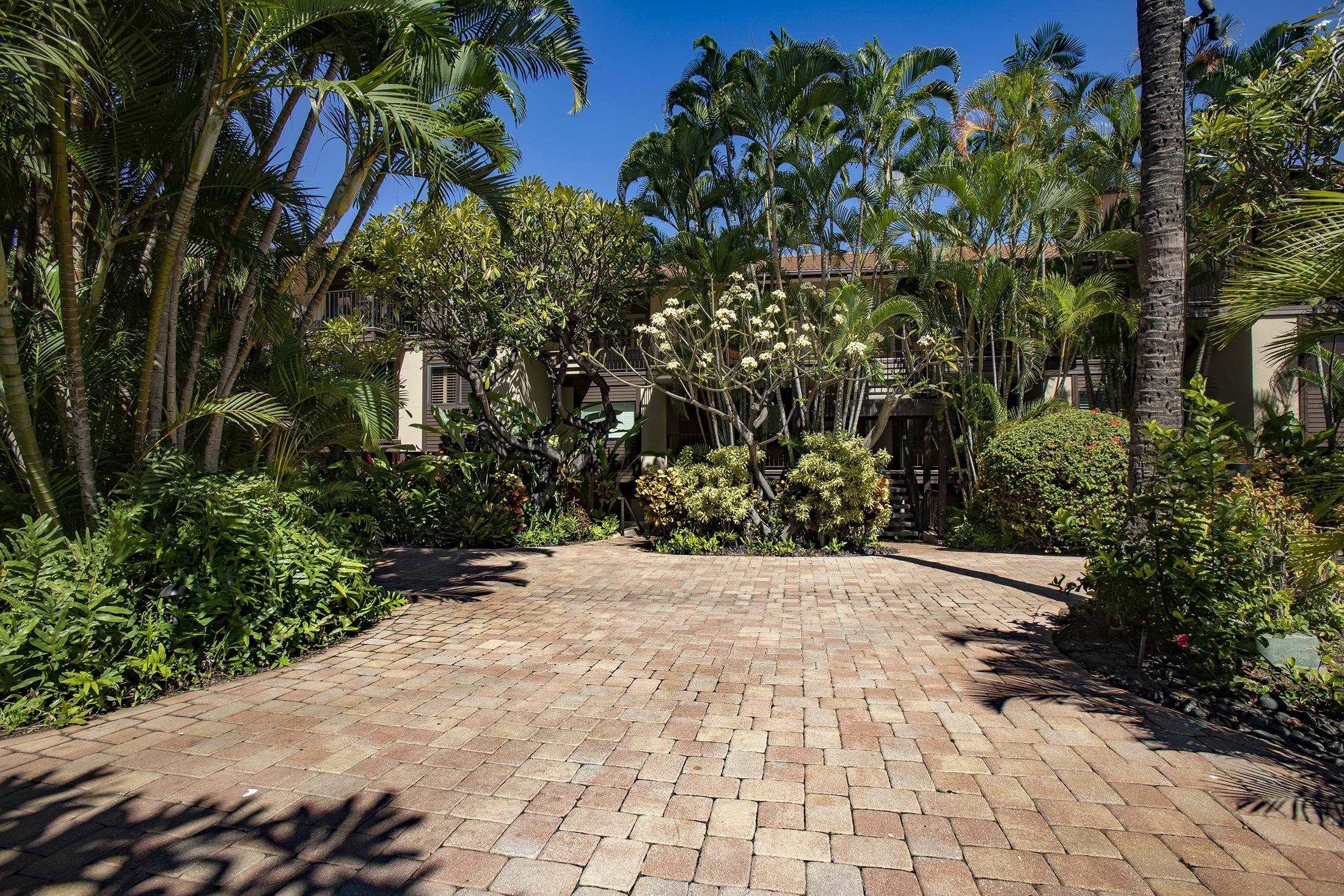 4850 Makena Alanui Road, Unit F207 Kihei, HI 96753 - Photo 30 of 34 a pathway of a yard