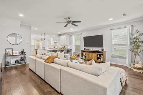 $549,000 | 3711 Byers Avenue, Fort Worth, TX 76107