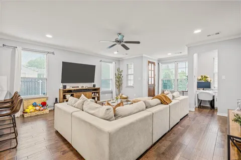$549,000 | 3711 Byers Avenue, Fort Worth, TX 76107