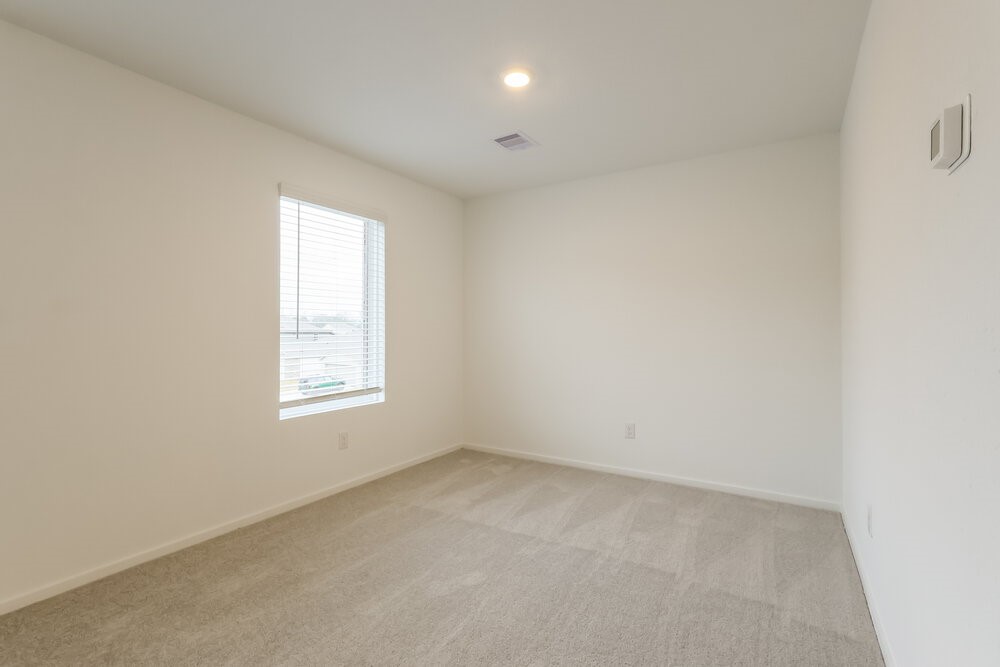 605 Craven Street Conroe, TX 77316 - Photo 8 of 17