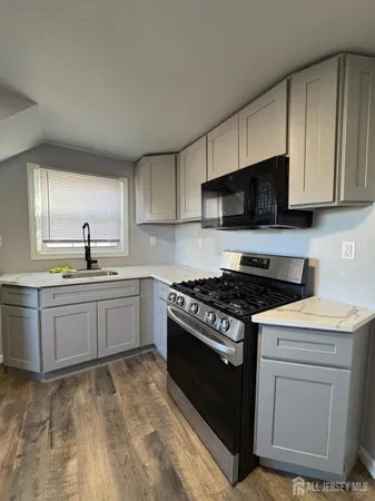 $1,750 | 150 Fabyan Place, Unit 152, Newark, NJ 07112