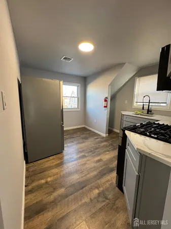 $1,750 | 150 Fabyan Place, Unit 152, Newark, NJ 07112